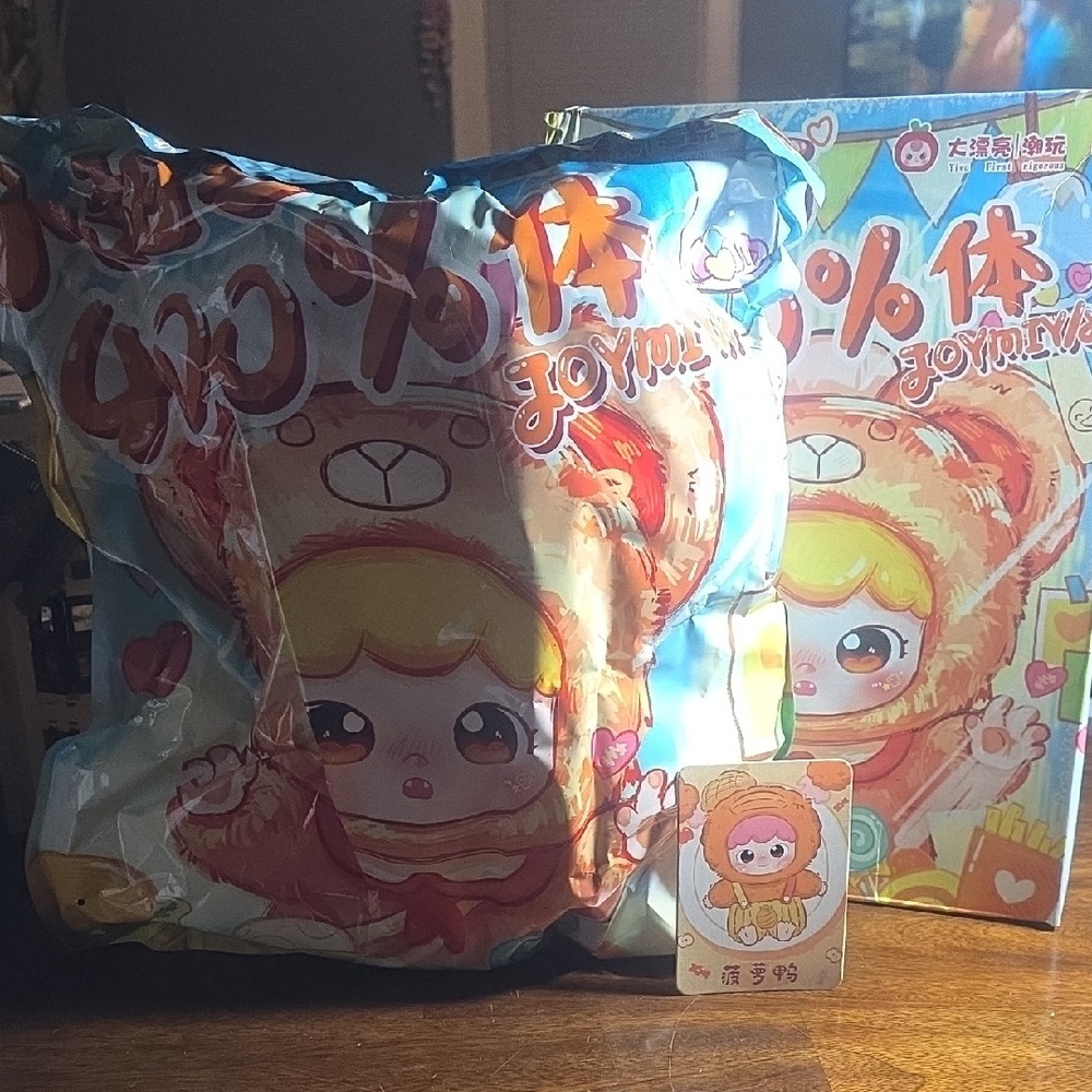 Official Joymiva, Confirmed 400%, still sealed in bag Cute Character Design